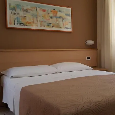Astor 2* Pisa