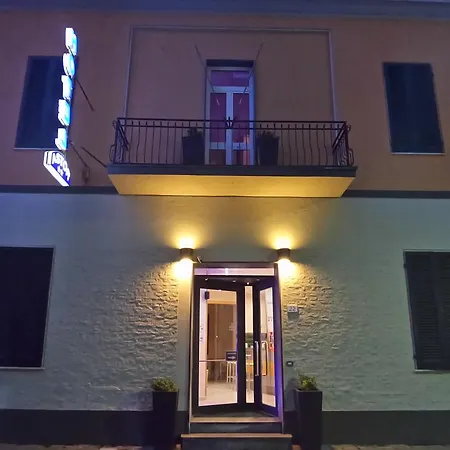 Astor Hotel