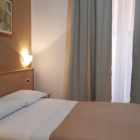 Astor Hotel Piza
