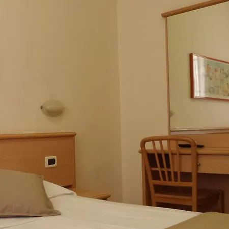 Hotel Astor 2*